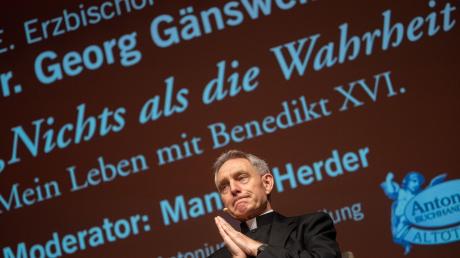 Ehemaliger Privatsekretär von Papst Benedikt XVI.Georg Gänswein stellt sein Buch „Nichts als die Wahrheit“ vor.