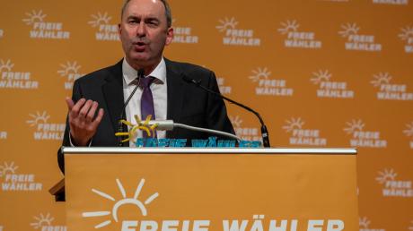 Hubert Aiwanger (Freie Wähler), Wirtschaftsminister von Bayern, spricht.