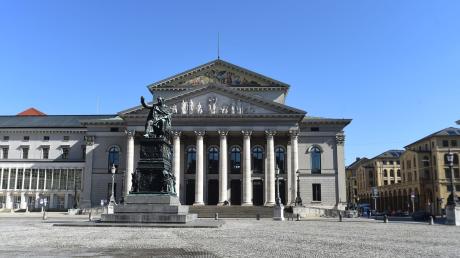 Der Max-Joseph-Platz vor der Bayerischen Staatsoper.