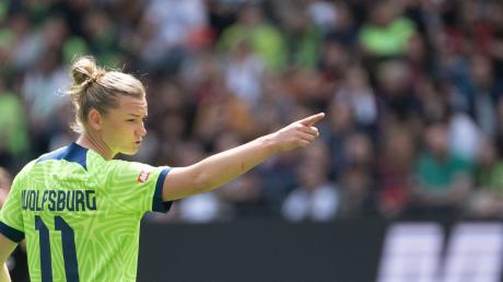 Alexandra Popp möchte mit Wolfsburg die Women's-Champions- League gewinnen. Alle Infos zum Finale zwischen Barcelona und Wolfsburg rund um Übertragung im Free-TV, Termin & Uhrzeit gibt es hier.