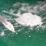 Nicht nur Kokain, sondern auch Amphetamine und Ecstasy hatte ein 34-Jähriger im Auto, der zwischen Heroldingen und Hoppingen einen Unfall baute.