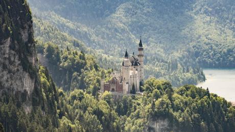 Blick auf Neuschwanstein. Die Bürgerinnen und Bürger entscheiden darüber, ob das Schloss bei der Unesco als Kulturerbe nominiert werden soll.