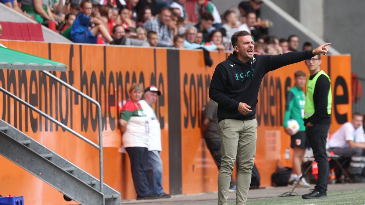 #Fußball: Dahmen im Tor, Dorsch Kapitän: Augsburgs Sieg gibt Hinweise