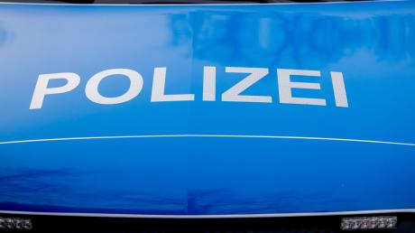 Die Polizei Landsberg sucht nach einer Unfallflucht in Weil Zeugen.
