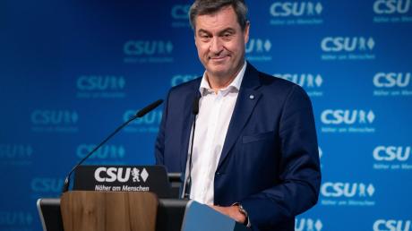 Markus Söder (CSU), Ministerpräsident von Bayern, nimmt nach einer Sitzung des CSU-Vorstands zur Landtagswahl in Bayern an einer Pressekonferenz teil.
