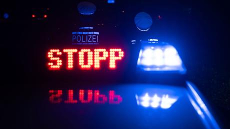 Die Polizei hat ein illegales Autorennen in Augsburg bemerkt und schritt ein.