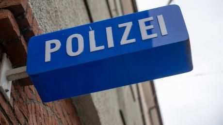 Ein 34-Jähriger stellte sich nach einer Chaos-Fahrt über die Friedberger Straße in Augsburg selbst der Polizei
