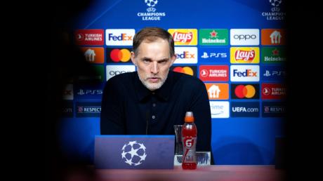Trainer Thomas Tuchel von München nimmt nach dem Spiel an einer Pressekonferenz teil.