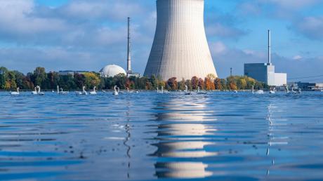 Blick auf das Kernkraftwerk Isar 2.