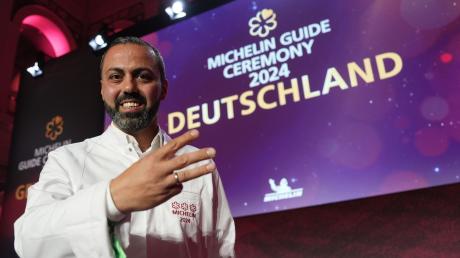 Edip Sigl bei der Verleihung der Michelin-Sterne. Das Restaurant "Es:senz" wurde mit drei Sternen ausgezeichnet – mehr geht nicht. 