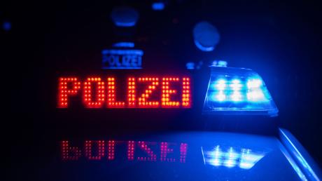 Die Augsburger Polizei hat einen alkoholisierten Autofahrer kontrolliert.