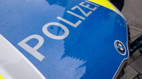 Die Polizei berichtet von einem zerkratzten Auto in Schwabmünchen.