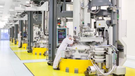 Der Waferhersteller Siltronic hat in Freiberg  einen neuen Erweiterungsbau für Fertigungsanlagen eingeweiht (undatierte Aufnahme).