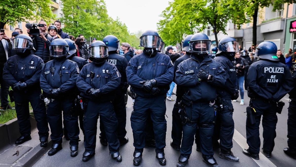 #Polizei: Ruhiger 1. Mai wegen Teilnehmer und Strategie