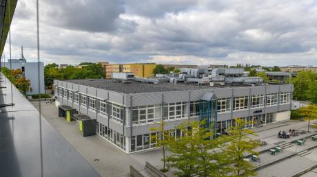 Blick über den Campus an der BTU - Brandenburgische Technische Universität Cottbus-Senftenberg.