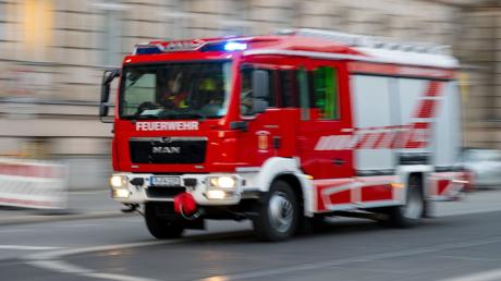Die Feuerwehr rückte in Dasing zu einem Einsatz aus: In einem Schweinestall im Dasinger Ortsteil Rieden brannte es. 