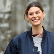 "Sing meinen Song" 2024 - Eva Briegel im Porträt: Sie ist die Frontfrau der Band "Juli".