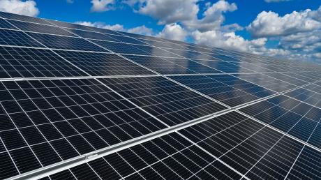 Eine rund 50 Hektar große Photovoltaik-Freiflächenanlage soll bei der Einöde Agathenzell entstehen. Doch wie kommt der Strom ins Netz?