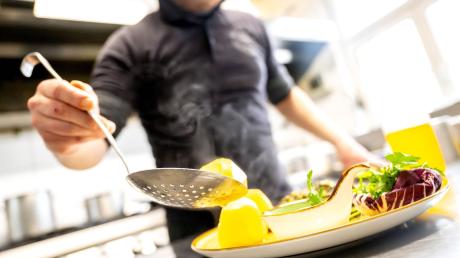 Wie teuer wird Essengehen künftig? Bad Wörishofens Gastronomen sind wegen der Rücknahme der Mehrwertsteuersenkung in Sorge. 