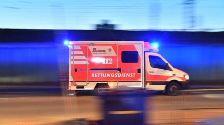 Auf dem Ikea-Parkplatz in Ulm kam es zu einem Unfall. Ein 15-Jähriger wurde dabei verletzt.