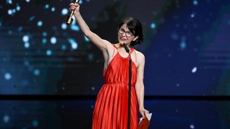 Die Regisseurin Ayşe Polat hat für «Im toten Winkel» einen Deutschen Filmpreis für das beste Drehbuch erhalten.