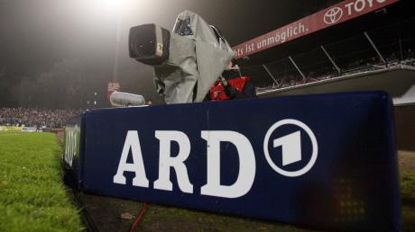 Die „Sportschau“ der ARD mit der Zusammenfassung der Fußball-Bundesliga am Samstag muss weiter um ihren Bestand fürchten.