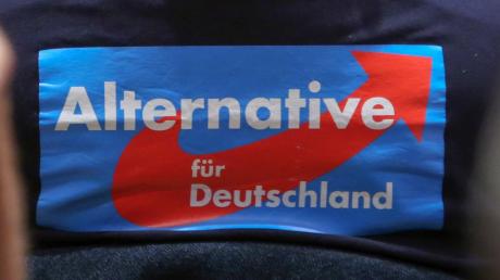 In Rheinland-Pfalz sollen Mitglieder der AfD Kontakt zur extremen Rechten gehabt haben. Das hat keine Konsequenzen.