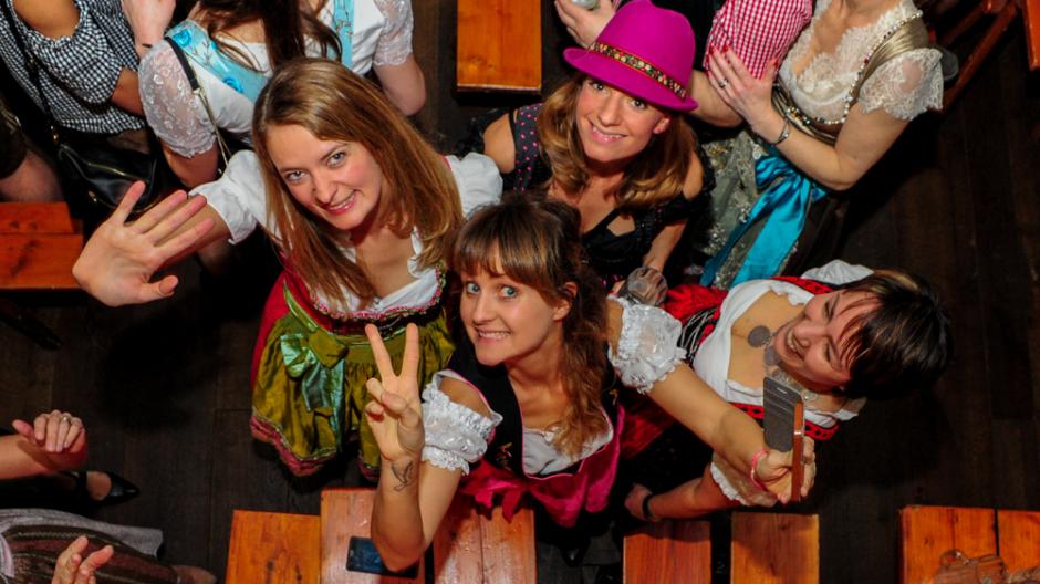Die Trachten-Saison ist eröffnet: In Augsburg wird am Wochenende die "Riegele-Tracht-Nacht" gefeiert.