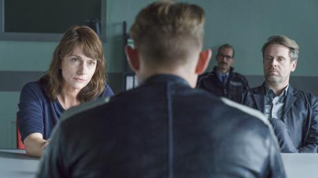 Brasch (Claudia Michelsen) und Köhler (Matthias Matschke) in einer Szene im "Polizeiruf 110: Crash".