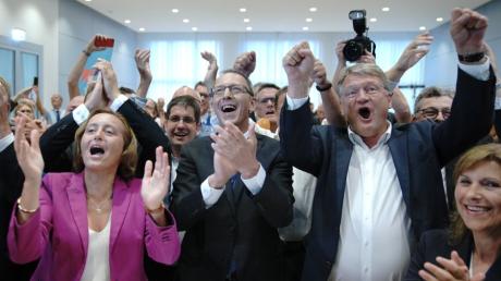 Die AfD freut sich über starke Ergebnisse bei den Landtagswahlen in Sachsen und Brandenburg.