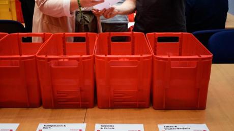 Bei der Abstimmung zum SPD-Vorsitz kommt es nun zur Stichwahl.