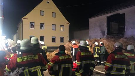 Schon wieder mussten die Feuerwehren am Sonntagabend in Deisenhofen ausrücken. Es brannte erneut  im Bereich Mörslinger Straße/Schulstraße.