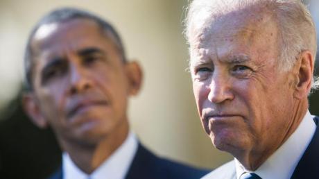 Der damalige US-Präsident Barack Obama (hinten) unterstützt Joe Biden im US-Wahlkampf.