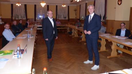 Mit Steffen Richter (rechts) hat Westendorf jetzt einen hauptamtlichen Bürgermeister. Oliver Schneider  wurde zum Zweiten Bürgermeister gewählt.