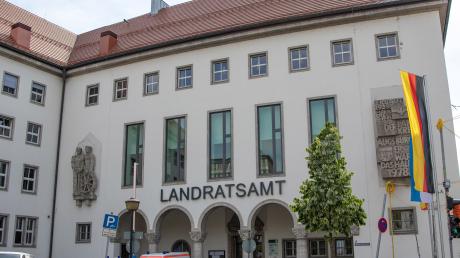 Im Landratsamt Augsburg tagt der Jugendhilfeausschuss. 