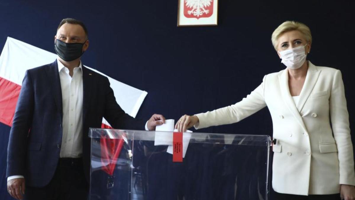 Präsidentenwahl: Duda verpasst absolute Mehrheit und muss in die Stichwahl