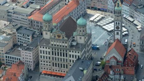 Wegen der Corona-Krise könnten der Stadt Augsburg am Jahresende bis zu 49 Millionen Euro fehlen. Deshalb sollen einige Projekte auf die lange Bank geschoben werden.