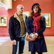 Antoine Verlay (Nicolas Gob) und Florence Chassagne (Éléonore Gosset) ermitteln in Staffel 4 von "Art of Crime" wieder zusammen.