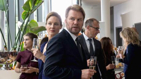 Gretchen Fisher (Tessa Mittelstaedt) und Ehemann Raymond (Kai Scheve): Szene aus dem Frankfurt-Tatort "Funkstille", der heute im Ersten läuft. 