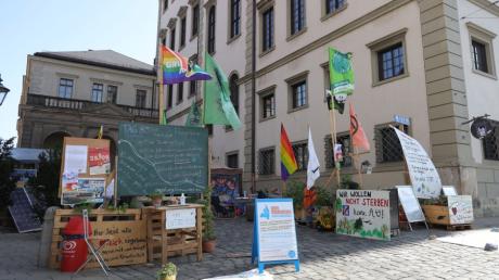 Das Klimacamp am Augsburger Rathaus polarisiert.
