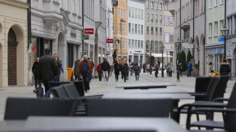 In der Augsburger Innenstadt sind seit der Maskenpflicht und dem "Lockdown light" weniger Menschen unterwegs.