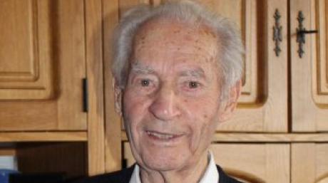 Der Ehrenvorsitzende des SSV  Margertshausen, Jakob Straßer, ist gestorben.