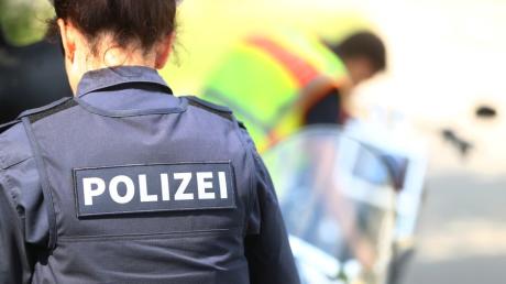 Beim Rangieren stieß ein Autofahrer in Horgau mit einem anderen Auto zusammen.