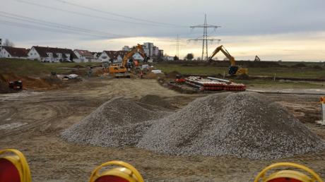 Auf der Baustelle zum neuen Baugebiet "Am Stadtpark" in Wullenstetten wird seit Frühjahr 2020 gearbeitet.