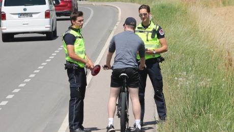 Die Aufgaben sind vielfältig, stehen jedoch häufig in der Kritik: Der Ordnungsdienst der Stadt Stadtbergen nimmt auch immer wieder Radfahrer ins Visier, die verbotswidrig unterwegs sind.