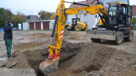 In diesem Jahr wird die Sanierung der Dorfstraße in Au fortgesetzt. Darüber hinaus bekommt der Ort ein neues Baugebiet. 