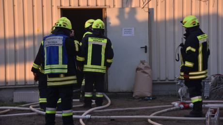In diesem Gebäude der Firma ESG Kräuter in Hamlar geriet eine Filteranlage in Brand. Die Löscharbeiten waren für die Feuerwehr anstrengend. 