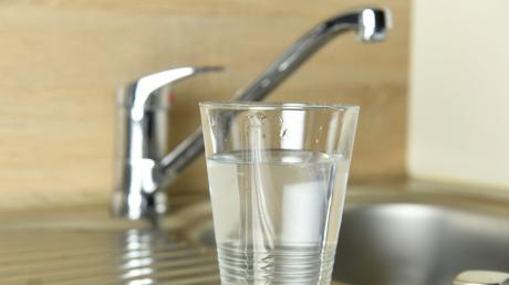 Im Bereich von Gannertshofen wurde eine geringe Zahl von Keimen im Trinkwasser gefunden. Die Bürgerinnen und Bürger müssen aber keine Vorsichtsmaßnahmen treffen.    