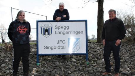 Sie können auf eine erfolgreiche Bilanz zurückblicken: die Vorsitzenden der JFG Singoldtal, (von links) Andreas Rohrer, Franz Strehle und Peter Kammerer.