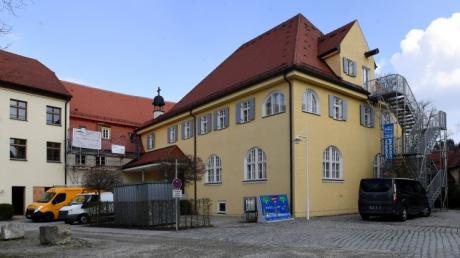 Die Sanierung im Schloss Emersacker wird bald abgeschlossen sein, berichtete der Bürgermeister bei der Bürgerversammlung.